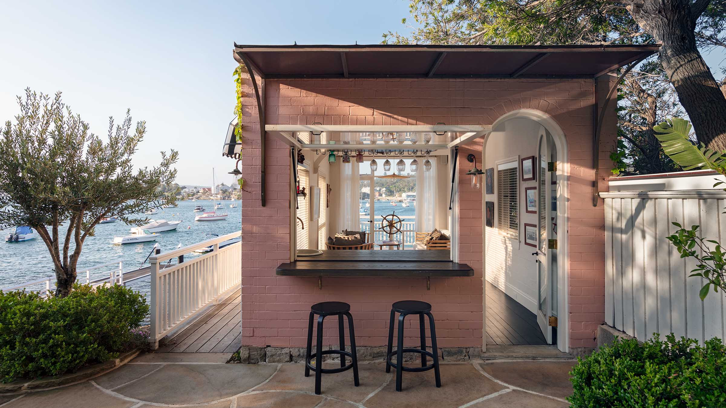 Murray Fredericks Akin 360 Landscape Pinky Boathouse